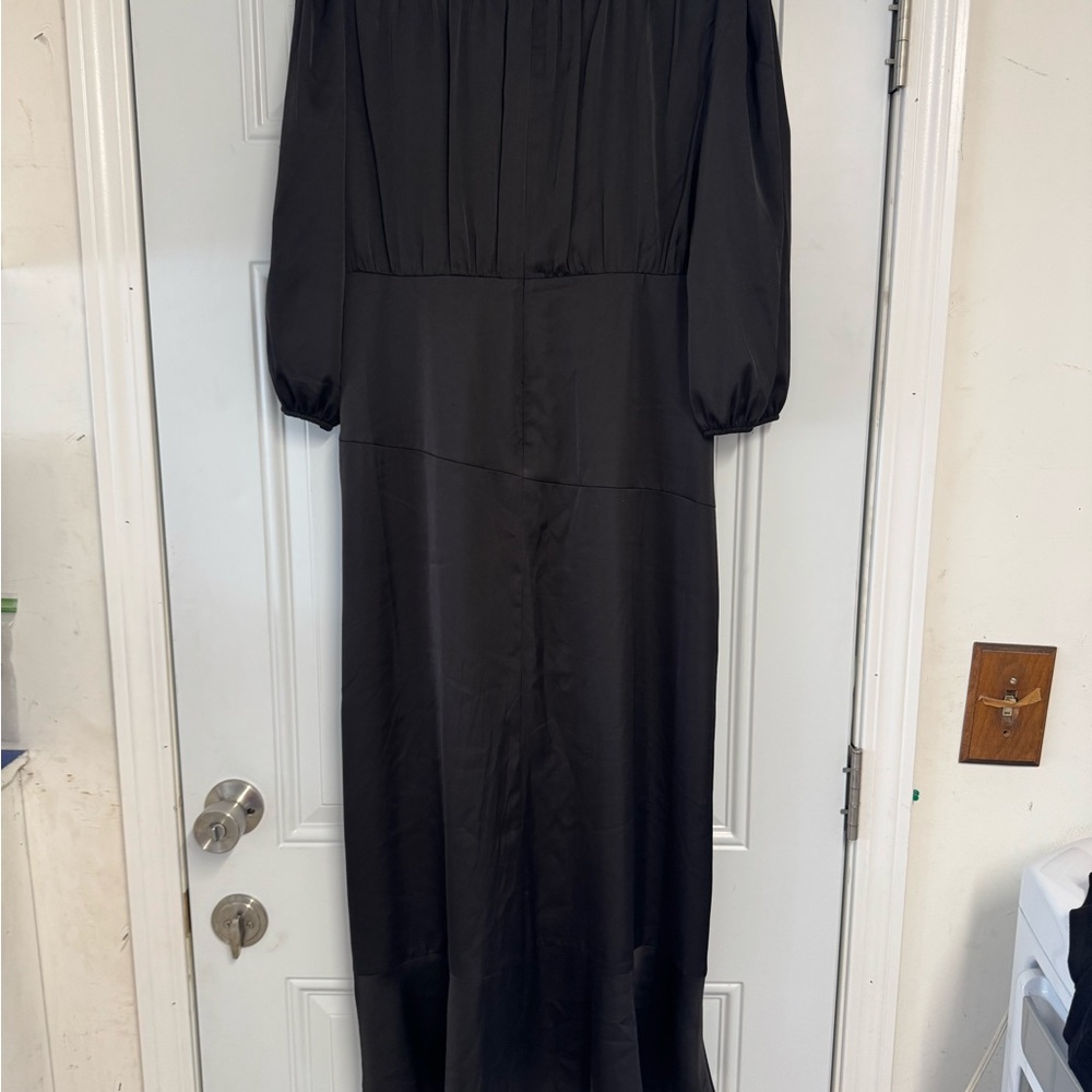 Donna Morgan Black Silk 3/4 Sleeve Dress, Slim Details on Waist, Flirty Hem - Picture 14 of 14